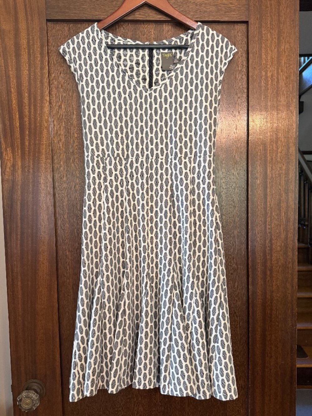 Taylor Nordstrom Black & White Fit and Flare Dress Lined